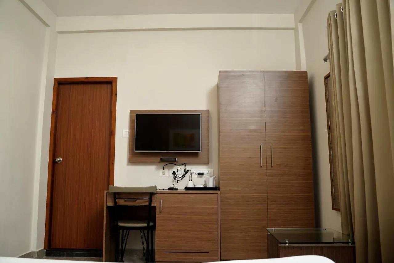 Hotel Gino Tourist Home Kochi